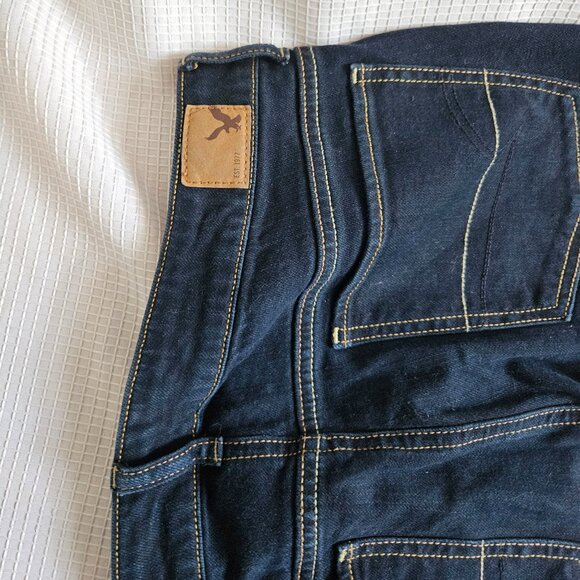 American Eagle dark wash jeans - Picture 5 of 7